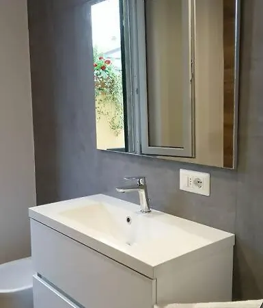 V P 23 Mugello Apartment *